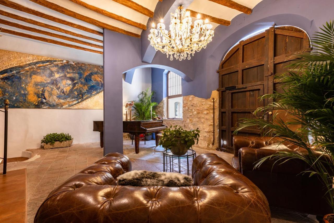 فندق El Palauet Del Priorat كورنووديلا المظهر الخارجي الصورة