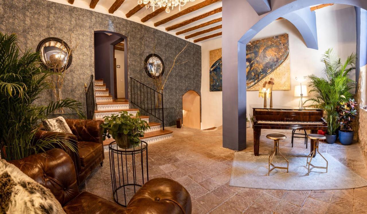 فندق El Palauet Del Priorat كورنووديلا المظهر الخارجي الصورة